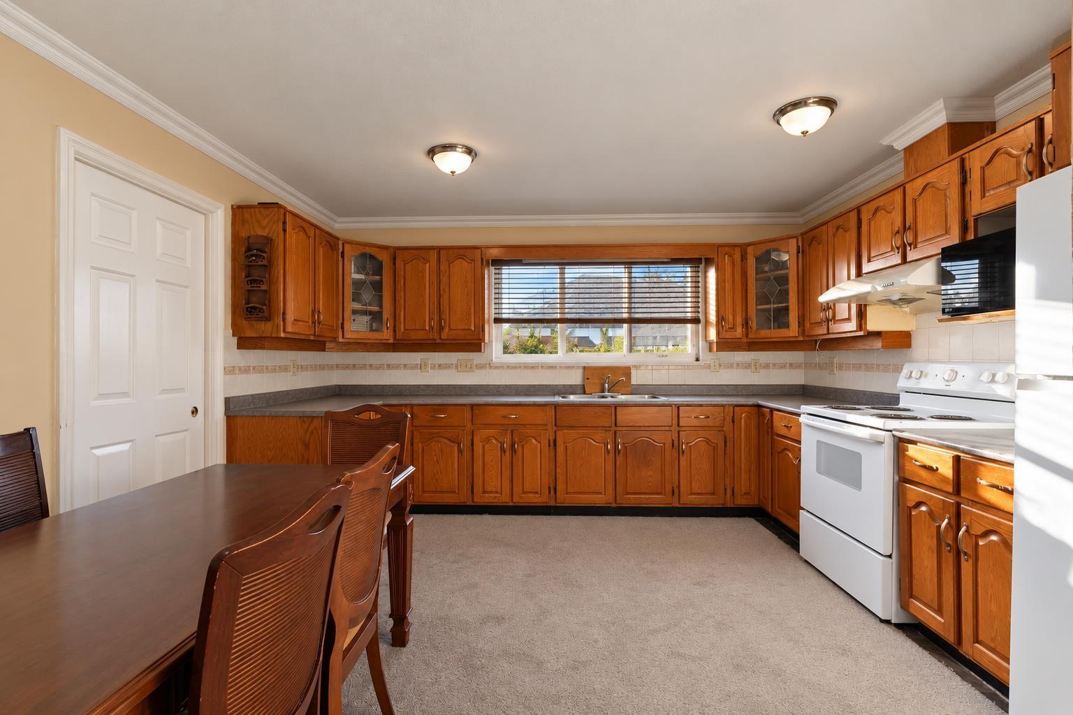 12302 68 Avenue Property Photo 3