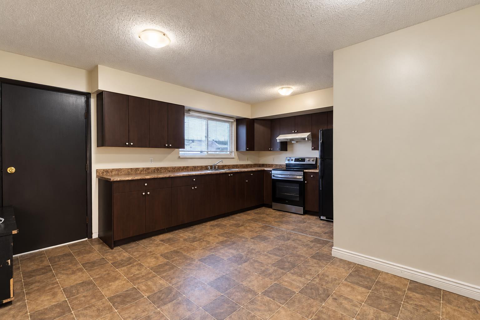 12302 68 Avenue Property Photo 26