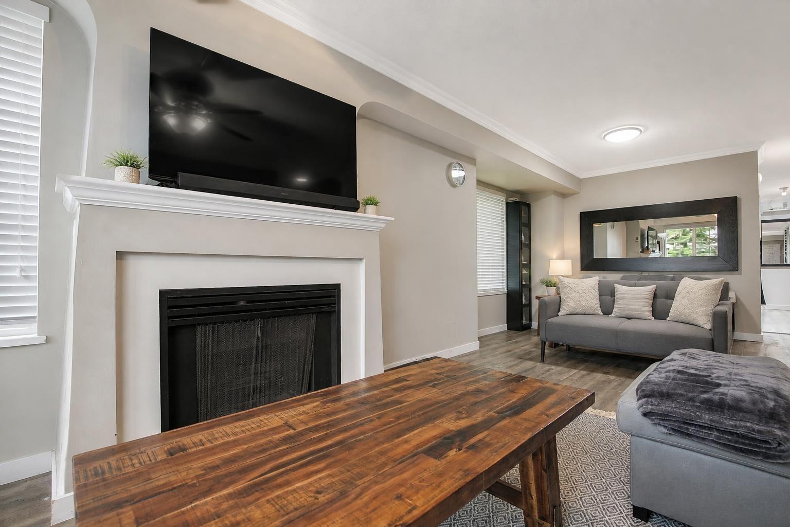 19 12778 66 Avenue Property Photo 4
