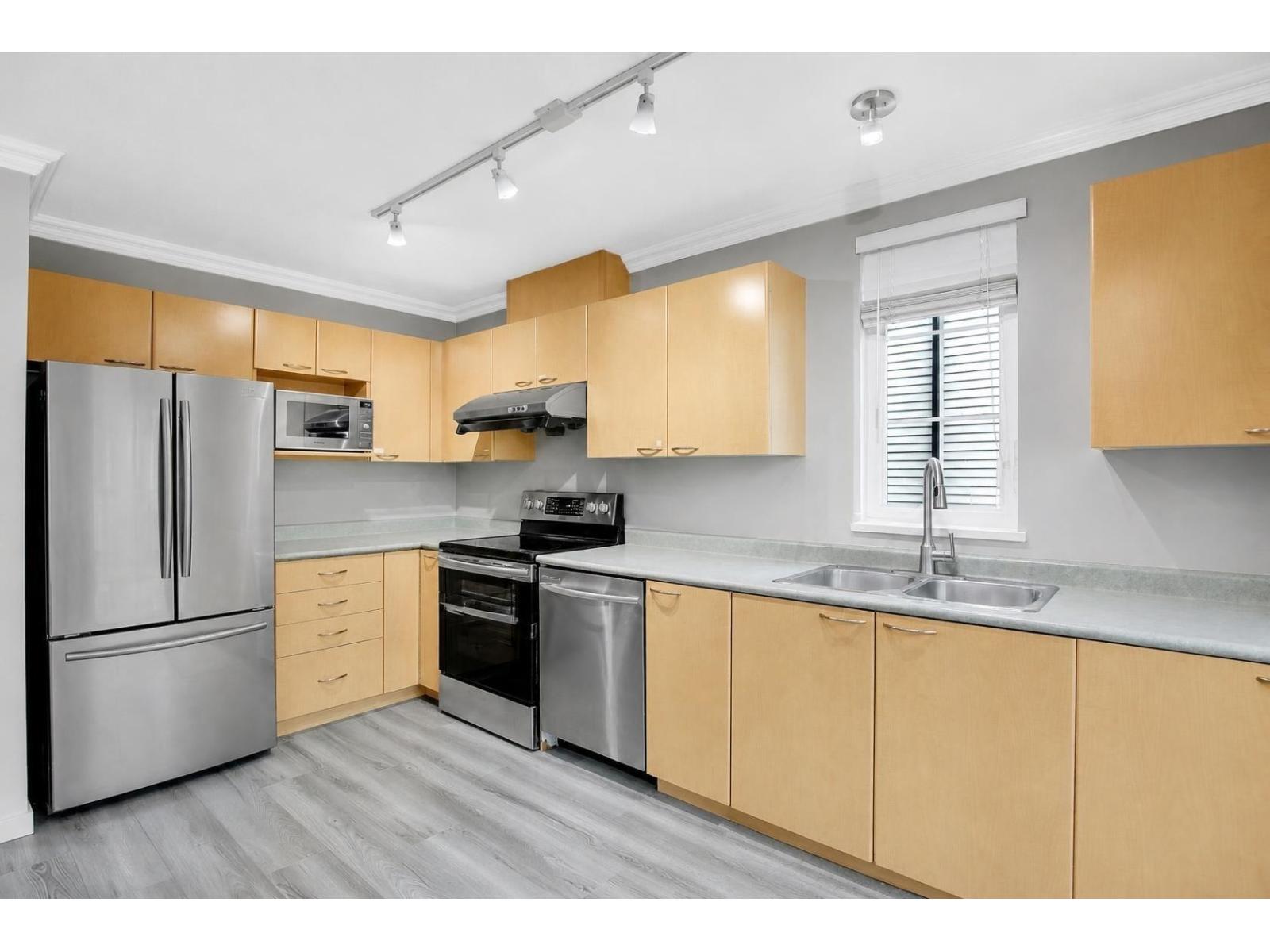 19 12778 66 Avenue Property Photo 9