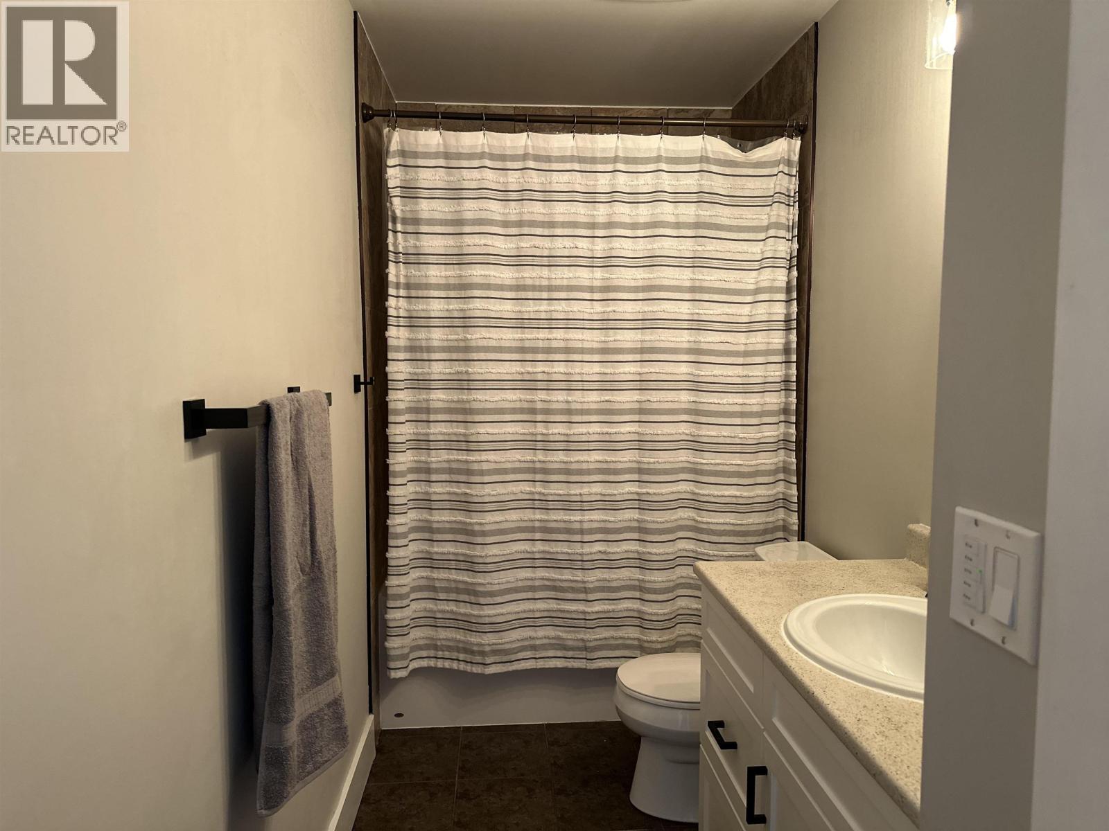 10216 S 97 Street Property Photo 21