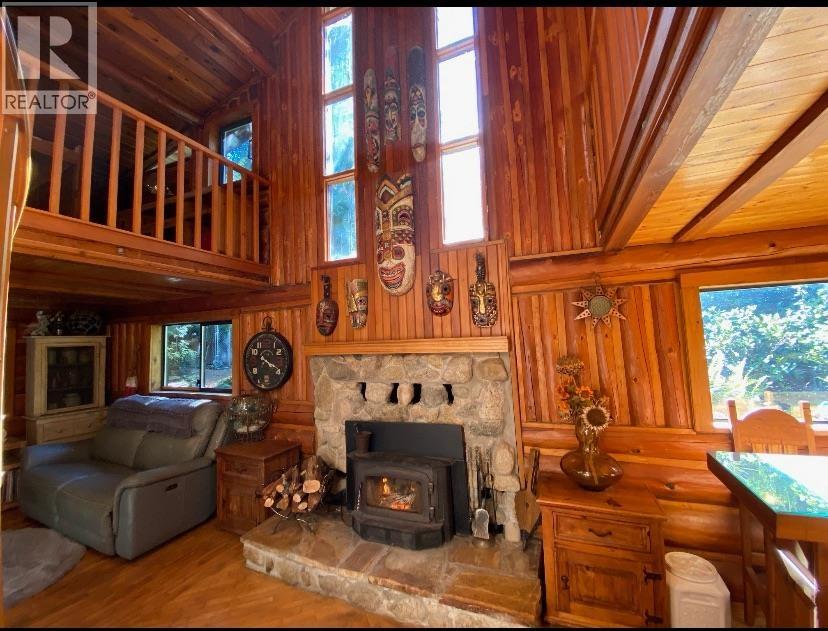 604 Waugh Road Property Photo 11