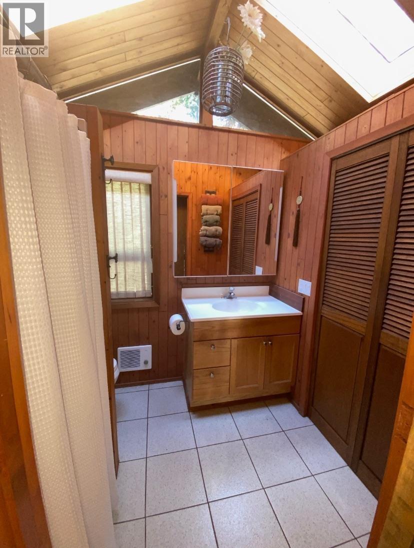 604 Waugh Road Property Photo 16