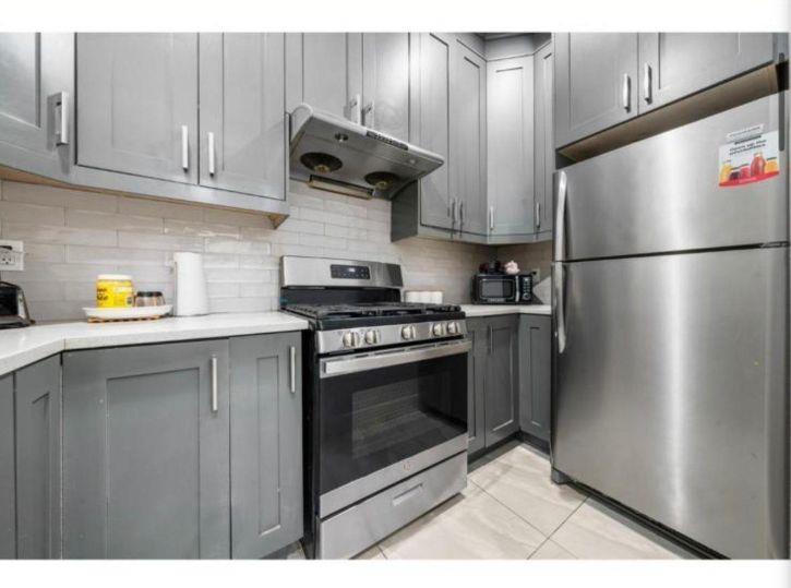 6637 121a Street Property Photo 10