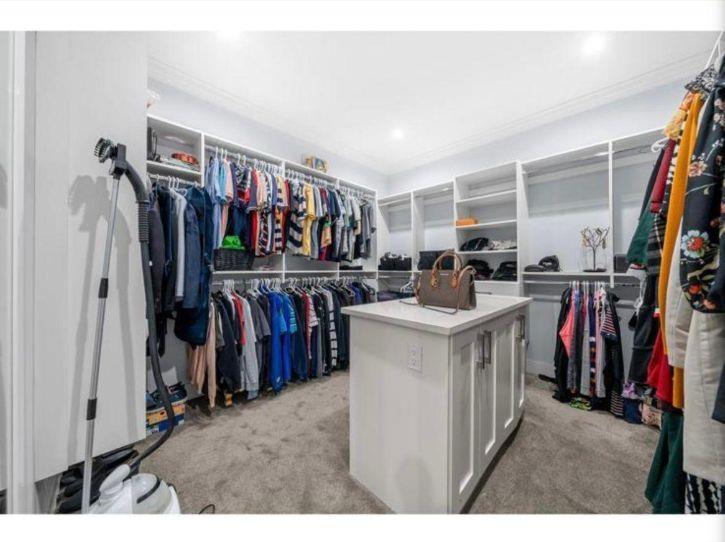 6637 121a Street Property Photo 17