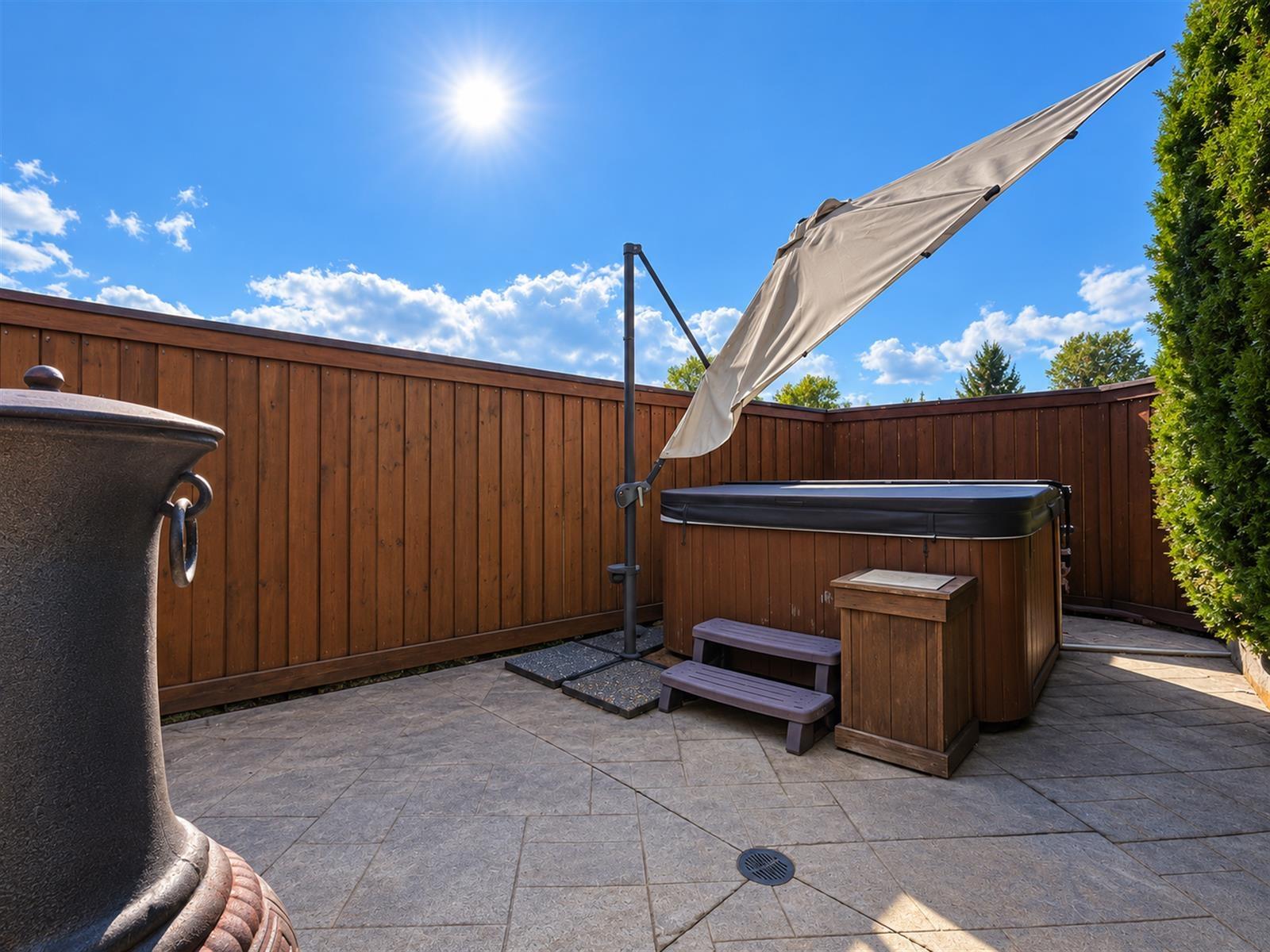 8055 144th Street Property Photo 16