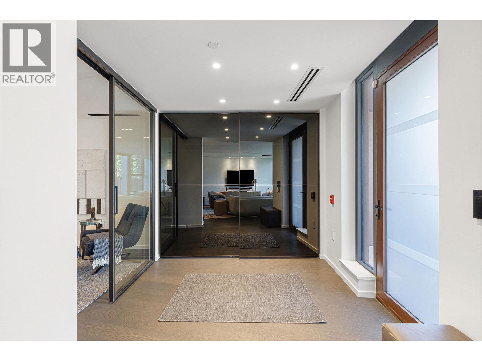 101 1601 Quebec Street Property Photo 12