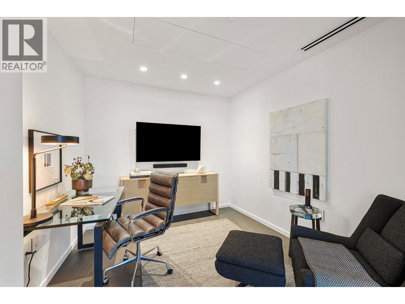 101 1601 Quebec Street Property Photo 13