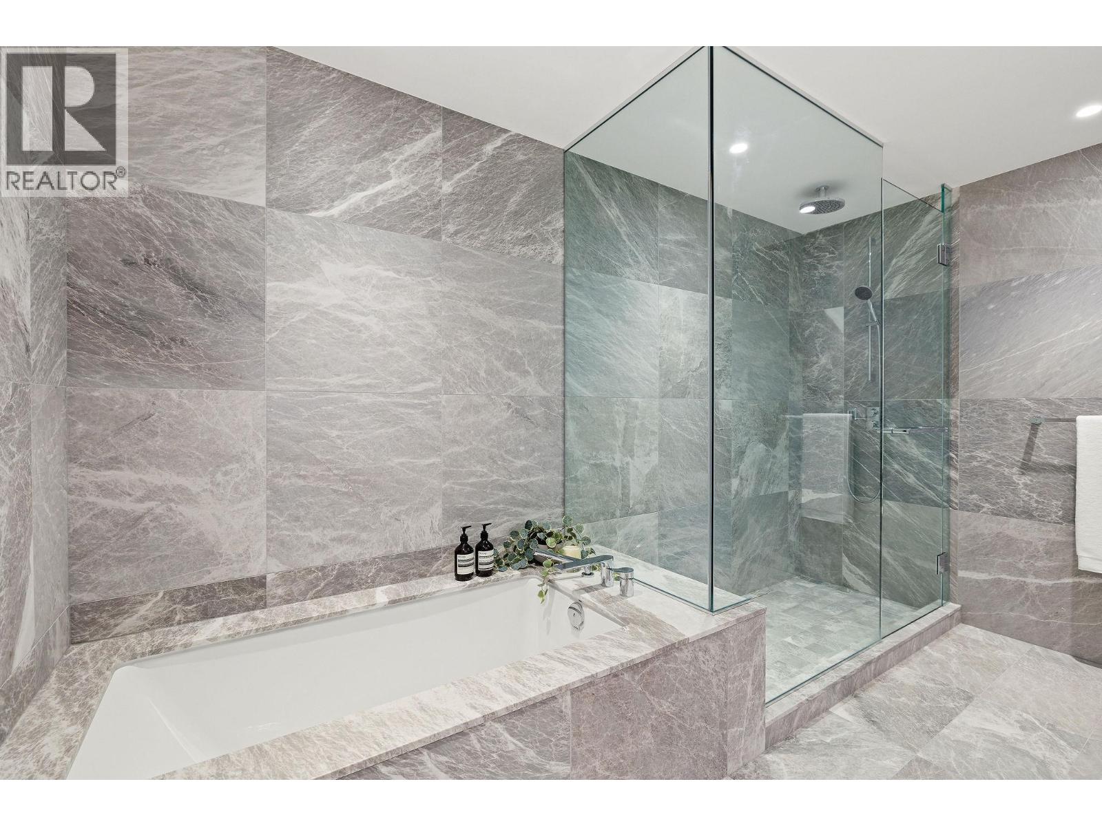 101 1601 Quebec Street Property Photo 27