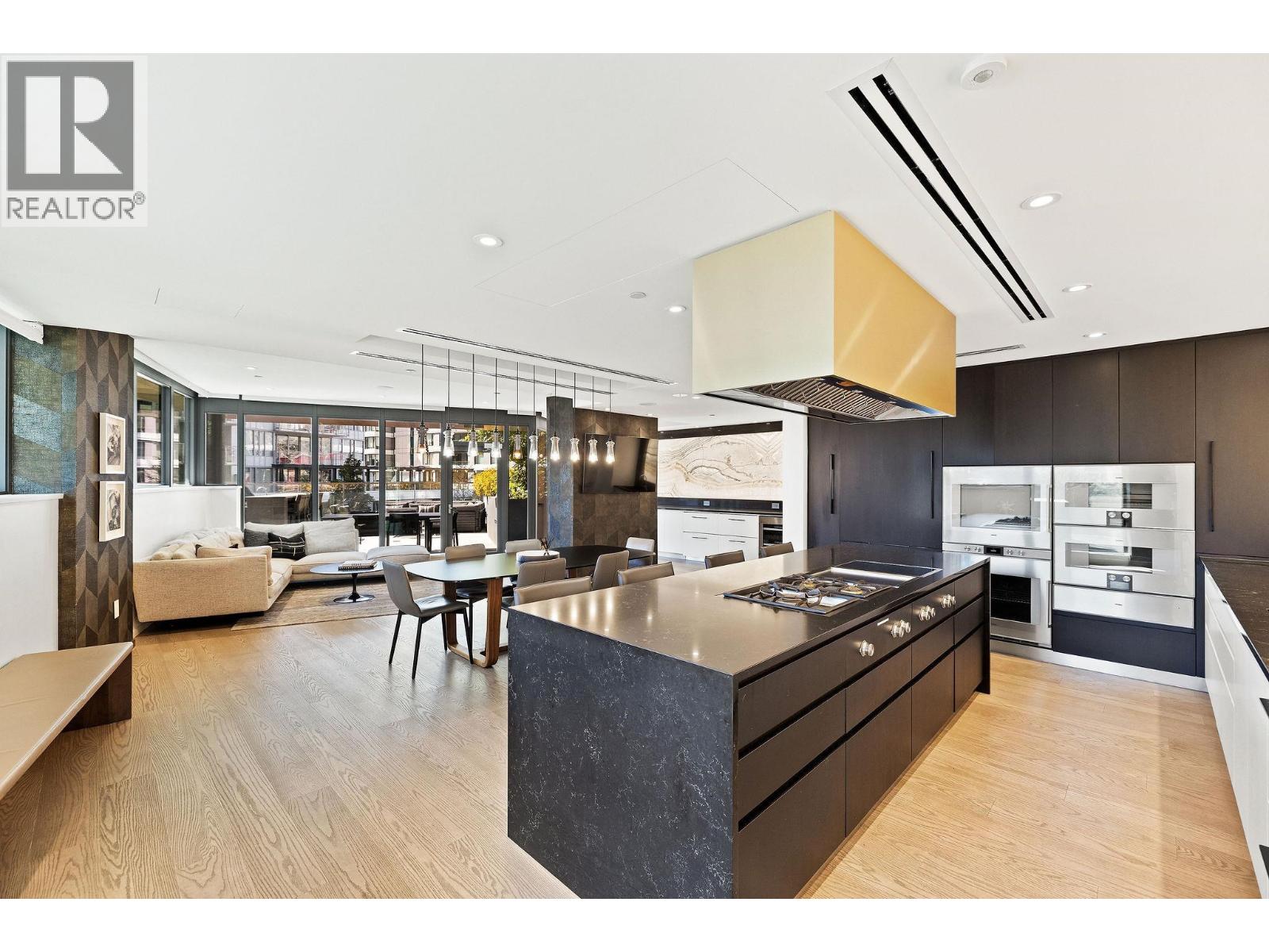 101 1601 Quebec Street Property Photo 40