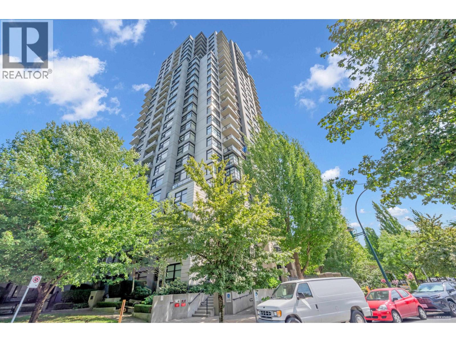 2702 5380 OBEN STREET Property Photo 1