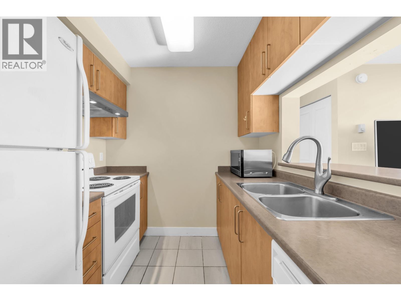 2702 5380 Oben Street Property Photo 6