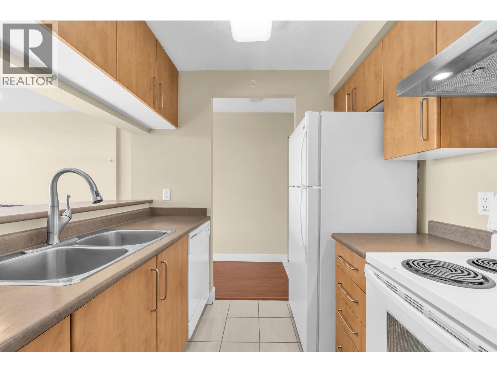2702 5380 Oben Street Property Photo 7