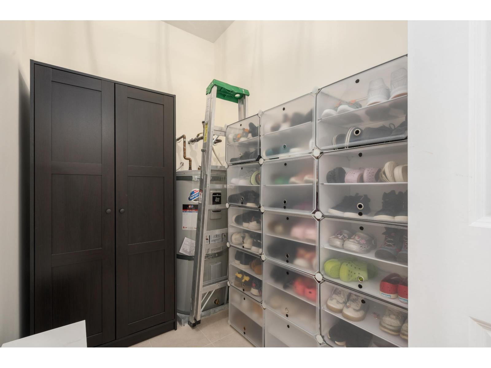 418 10180 153 Street Property Photo 23