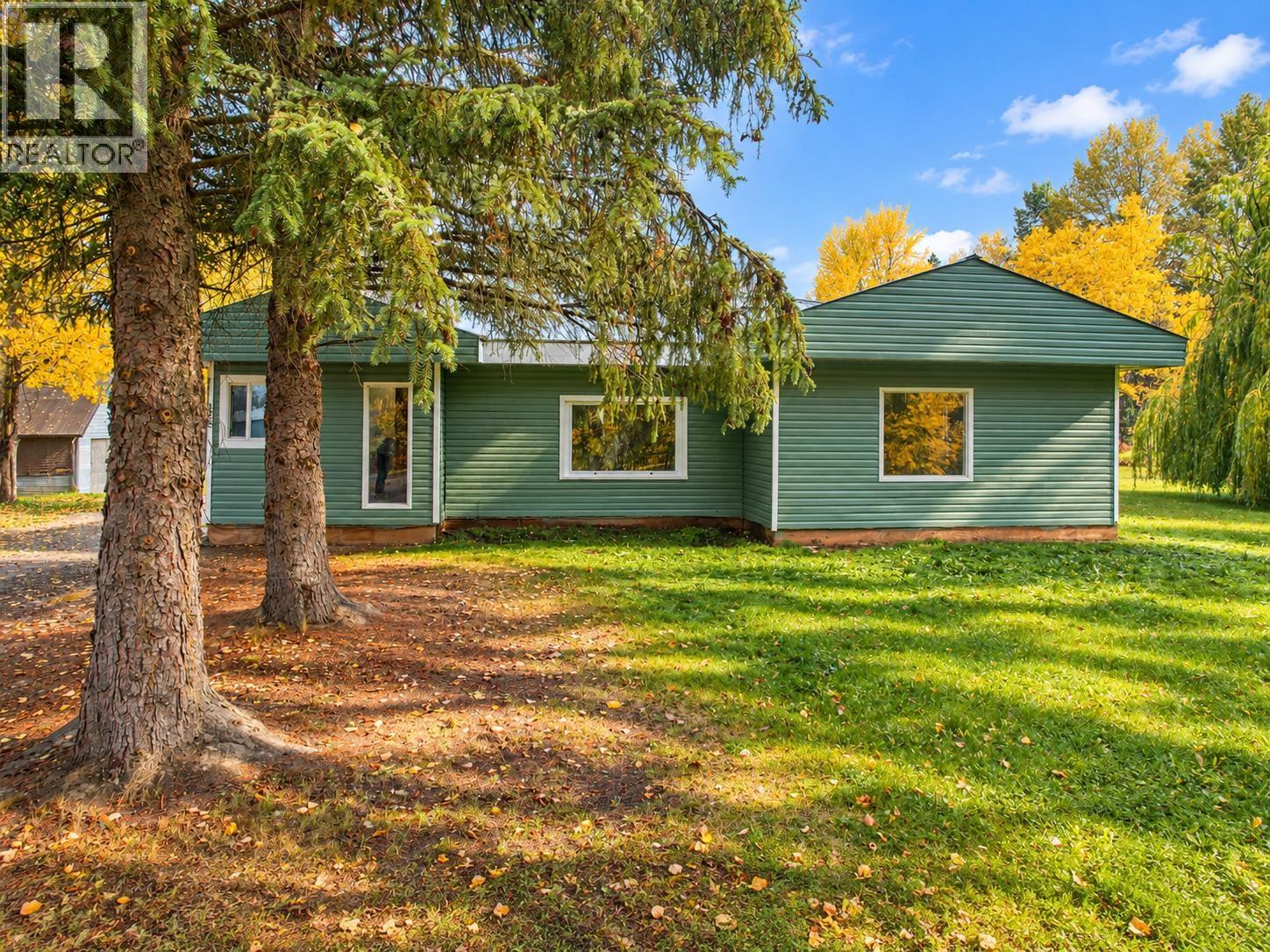 3925 Aird Road Property Photo 1