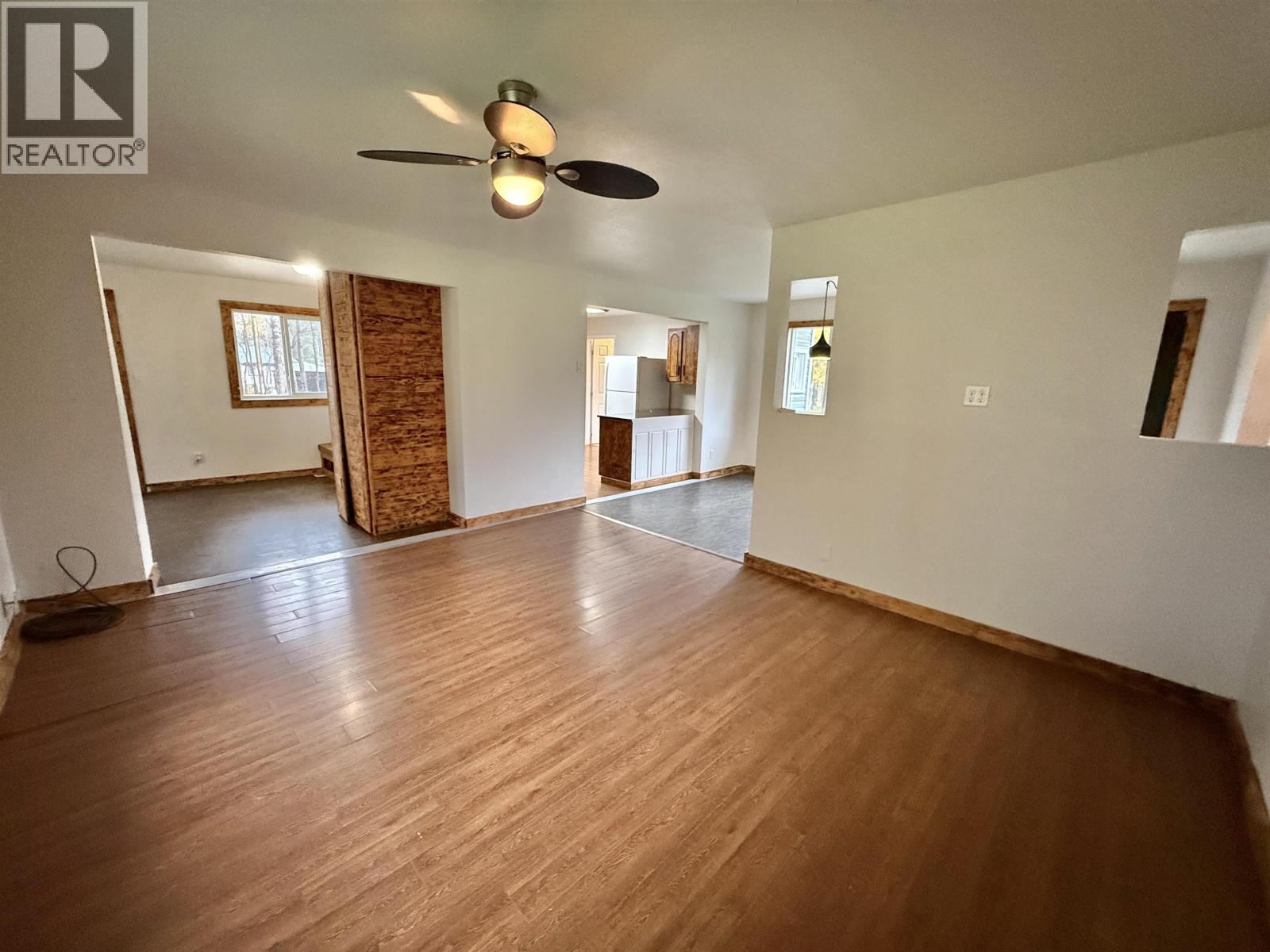 3925 Aird Road Property Photo 8