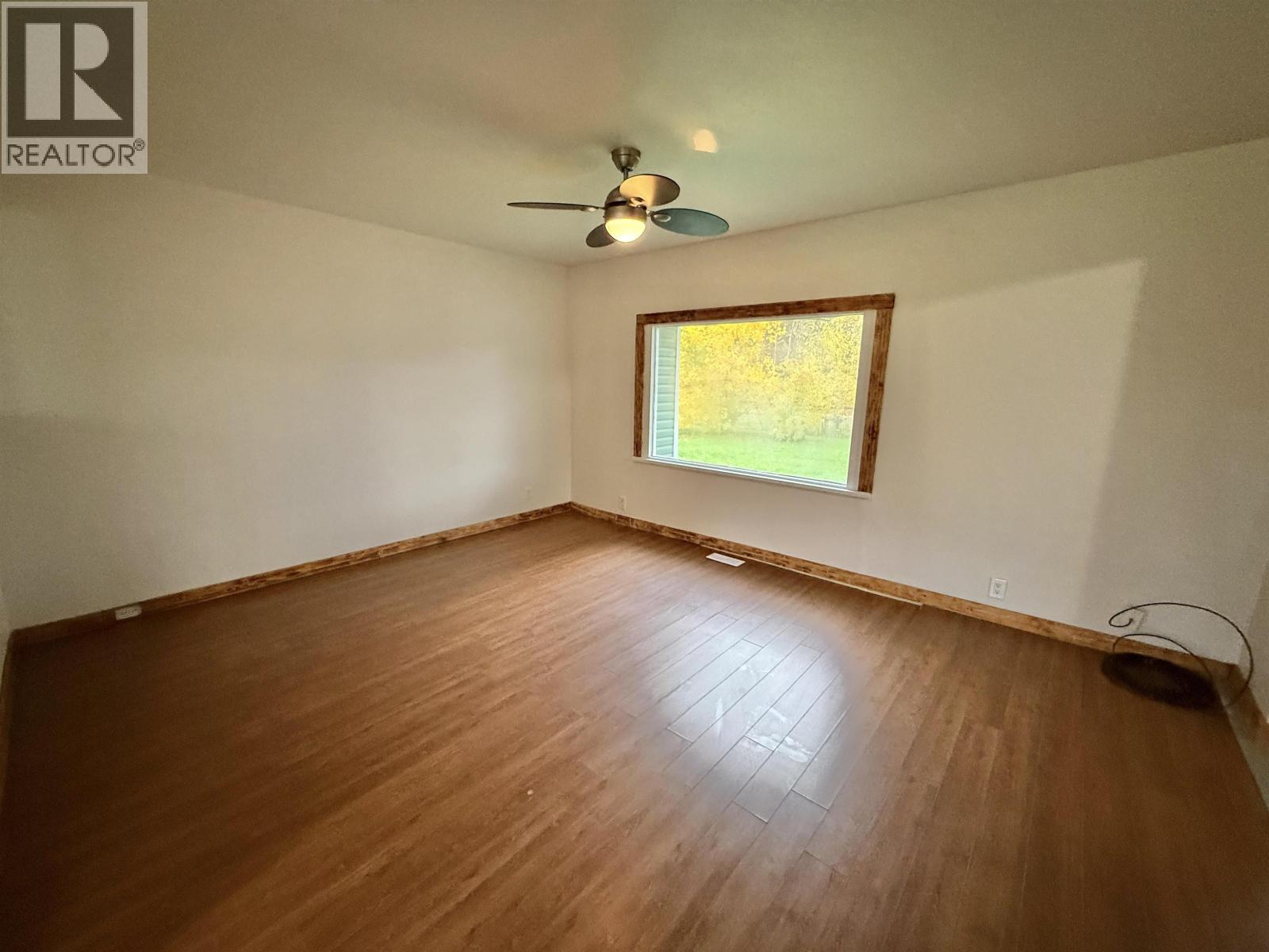 3925 Aird Road Property Photo 10