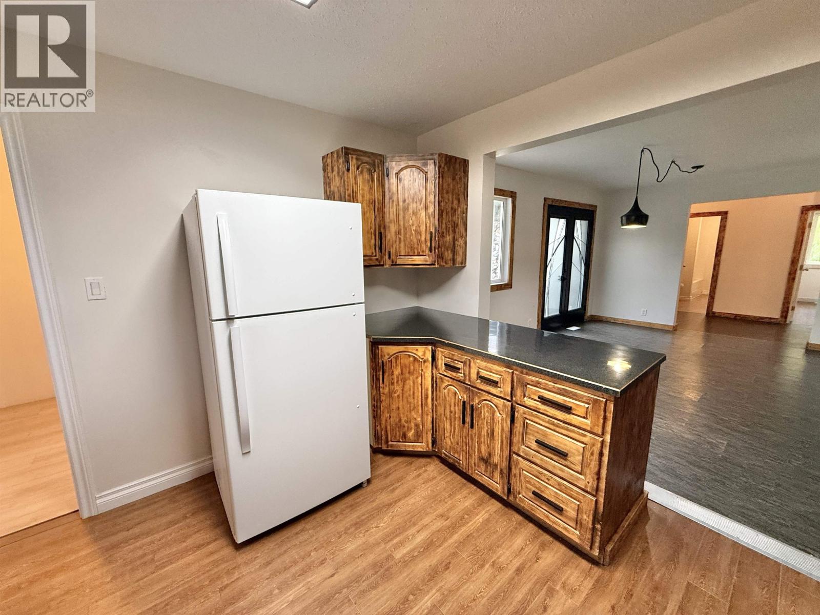 3925 Aird Road Property Photo 13