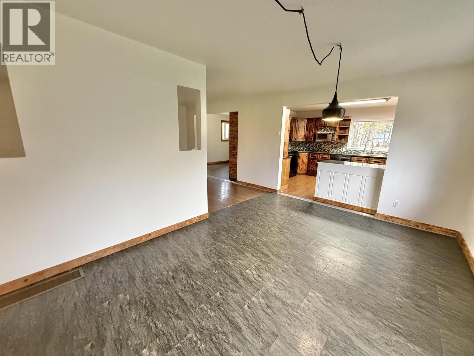 3925 Aird Road Property Photo 19