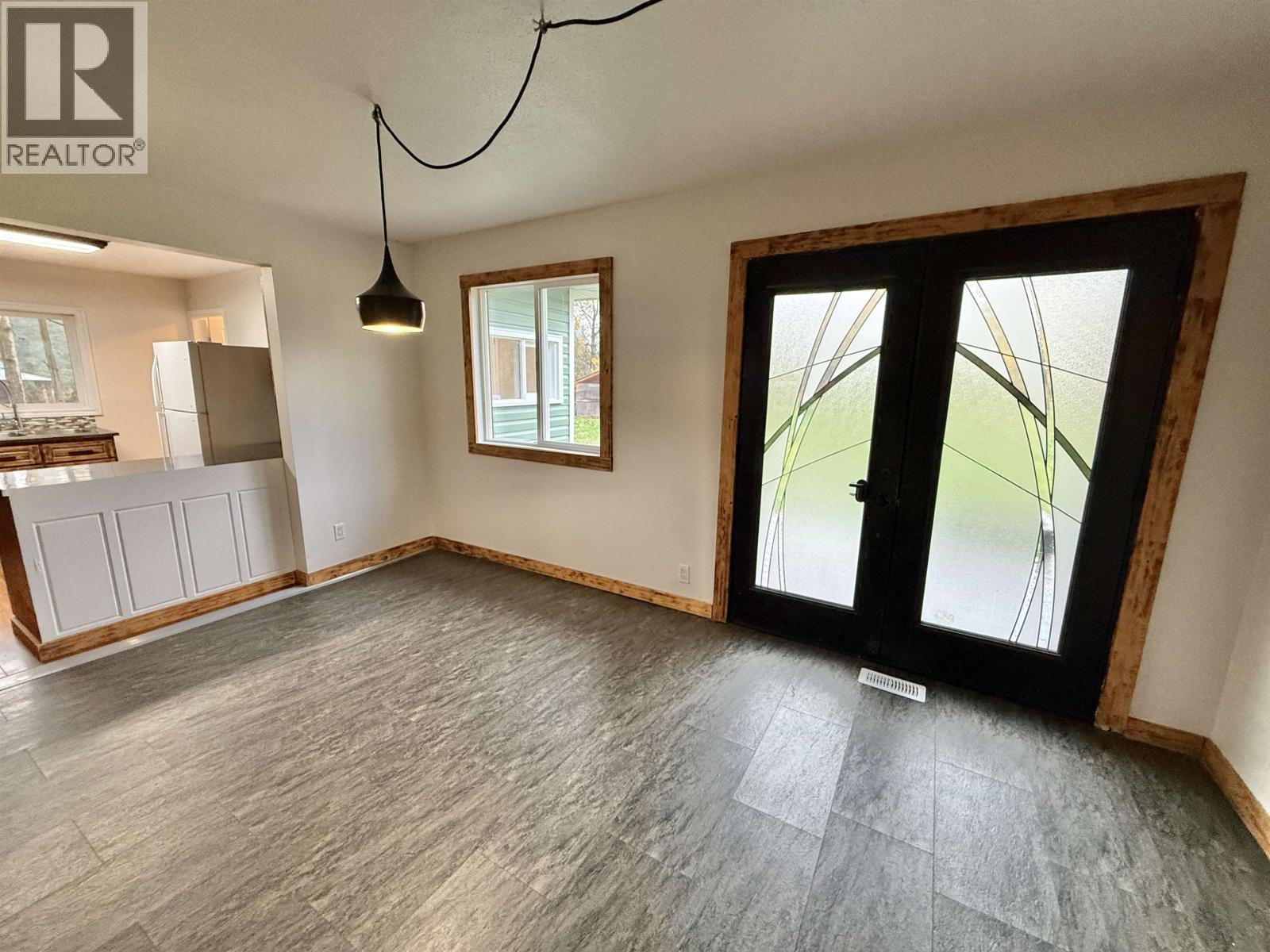 3925 Aird Road Property Photo 20