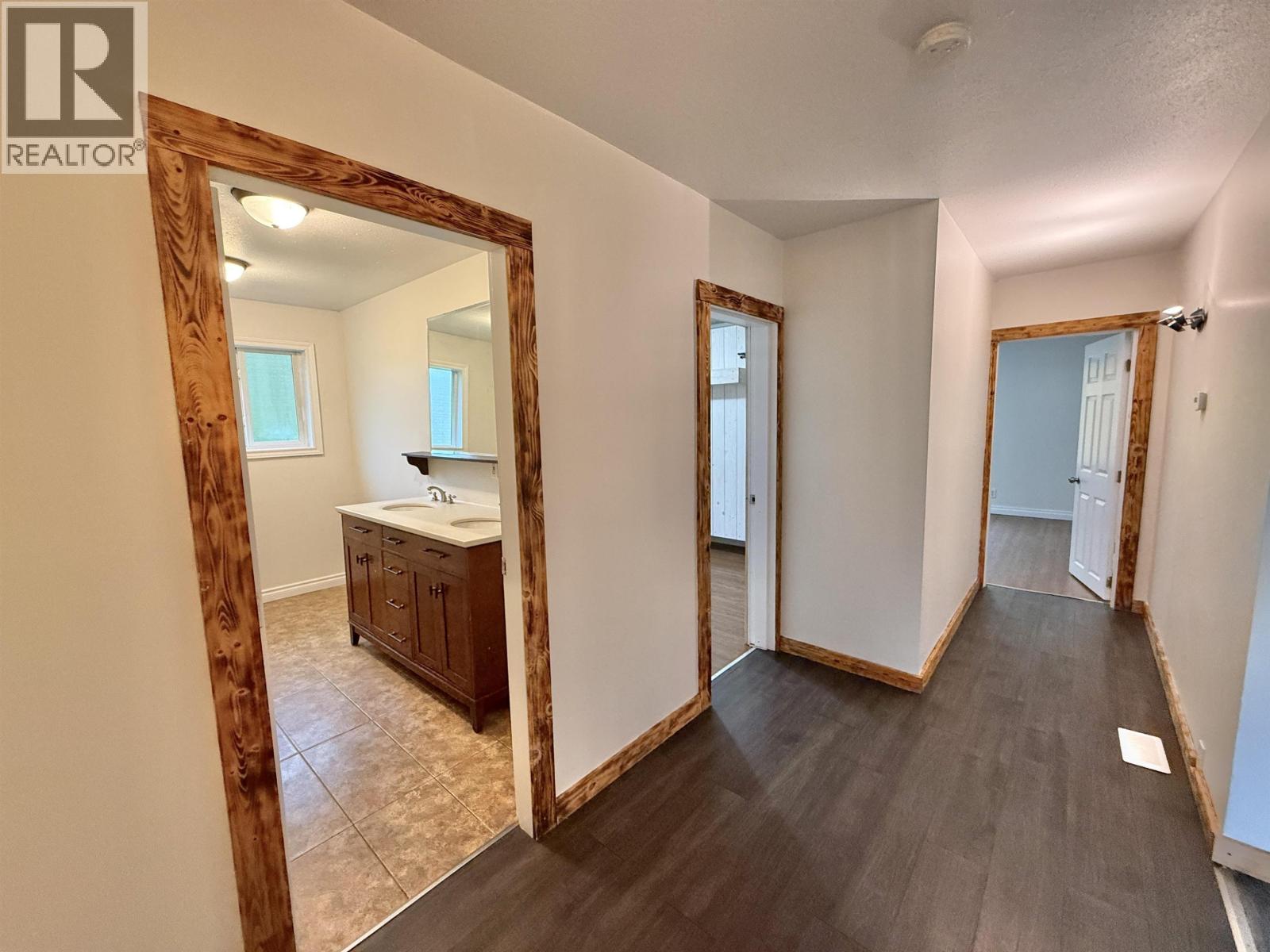3925 Aird Road Property Photo 32