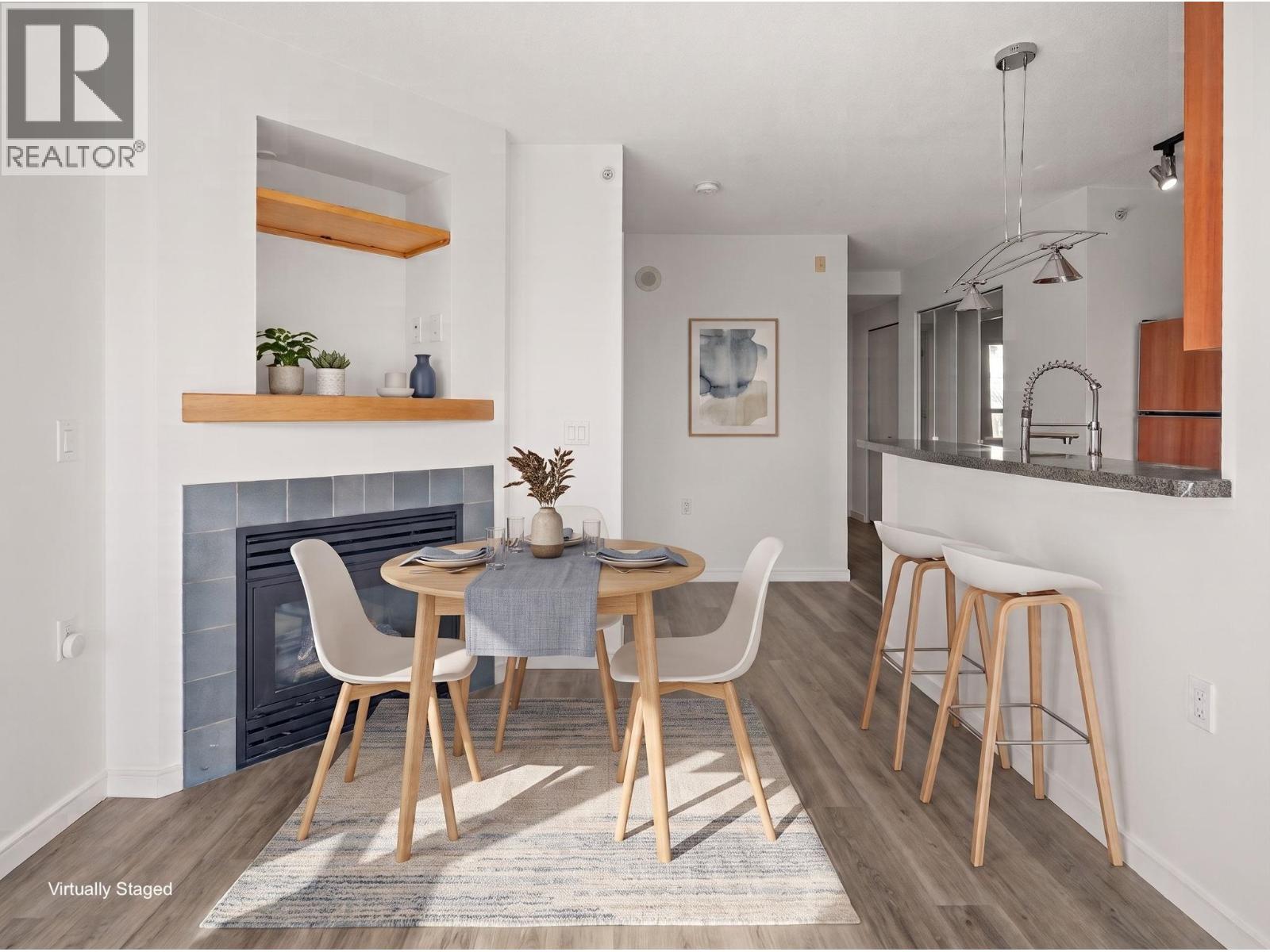1807 1068 Hornby Street Property Photo 4