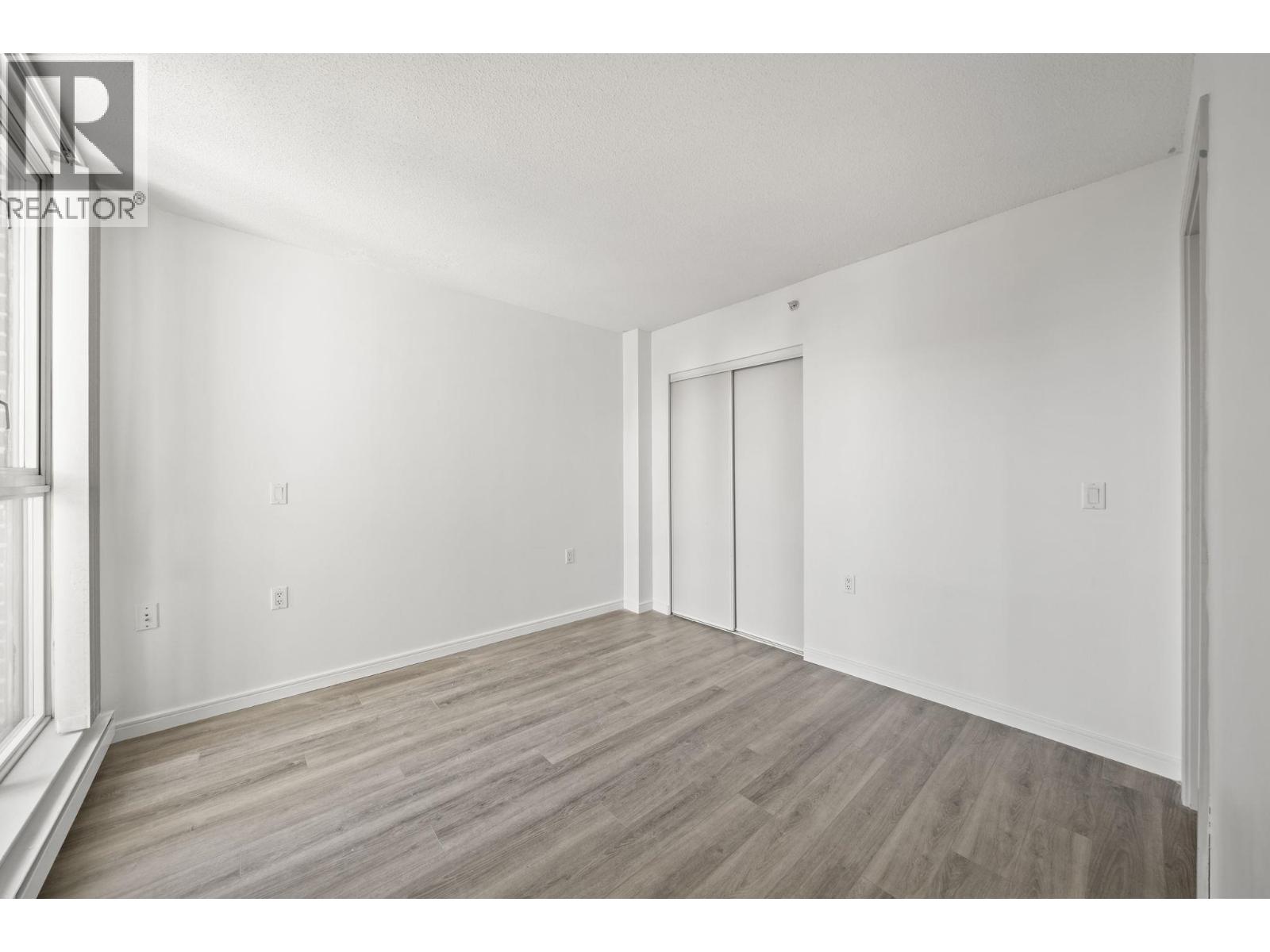 1807 1068 Hornby Street Property Photo 9