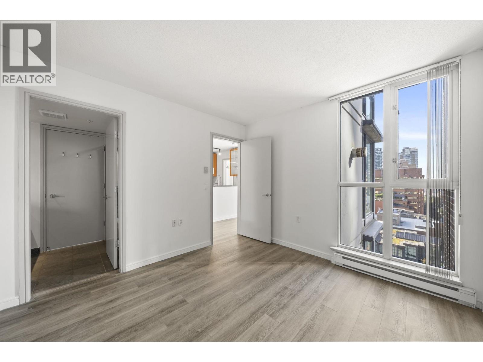 1807 1068 Hornby Street Property Photo 10