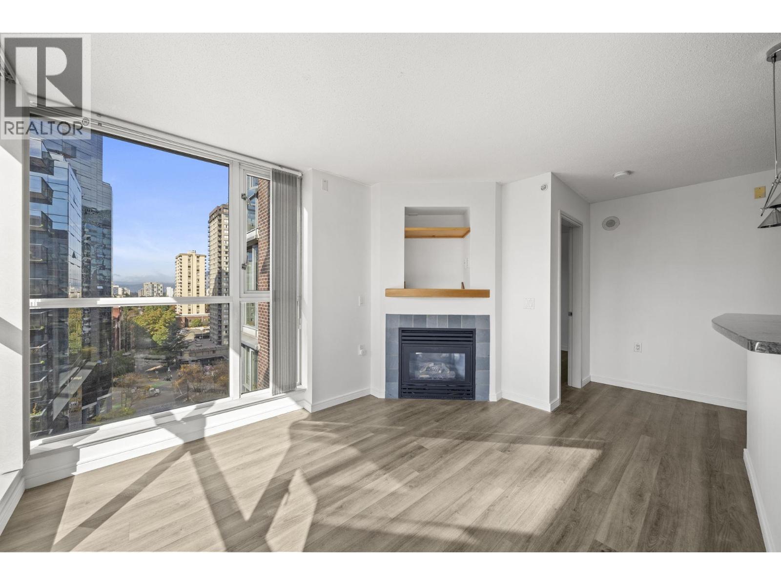 1807 1068 Hornby Street Property Photo 14