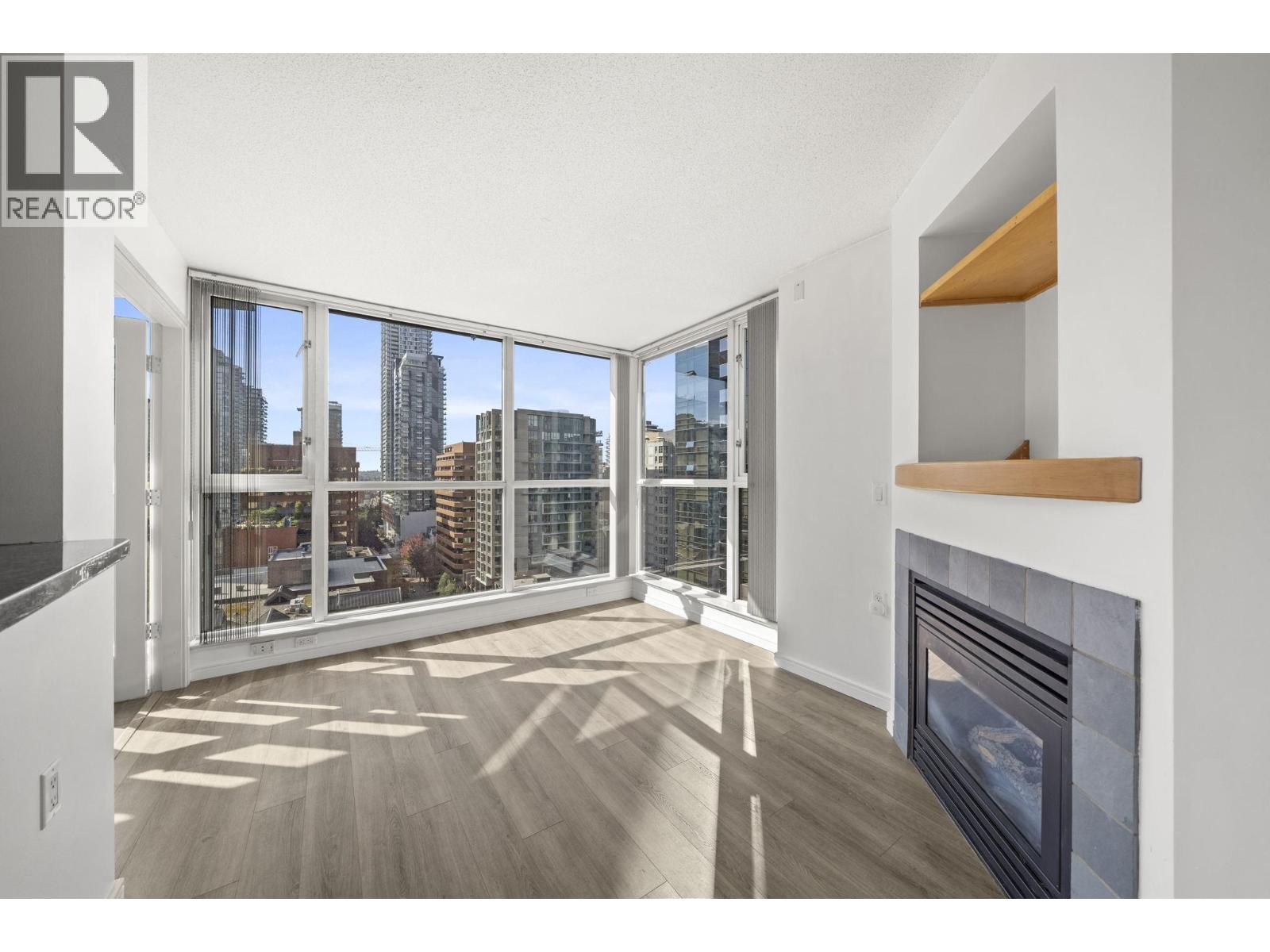 1807 1068 Hornby Street Property Photo 16