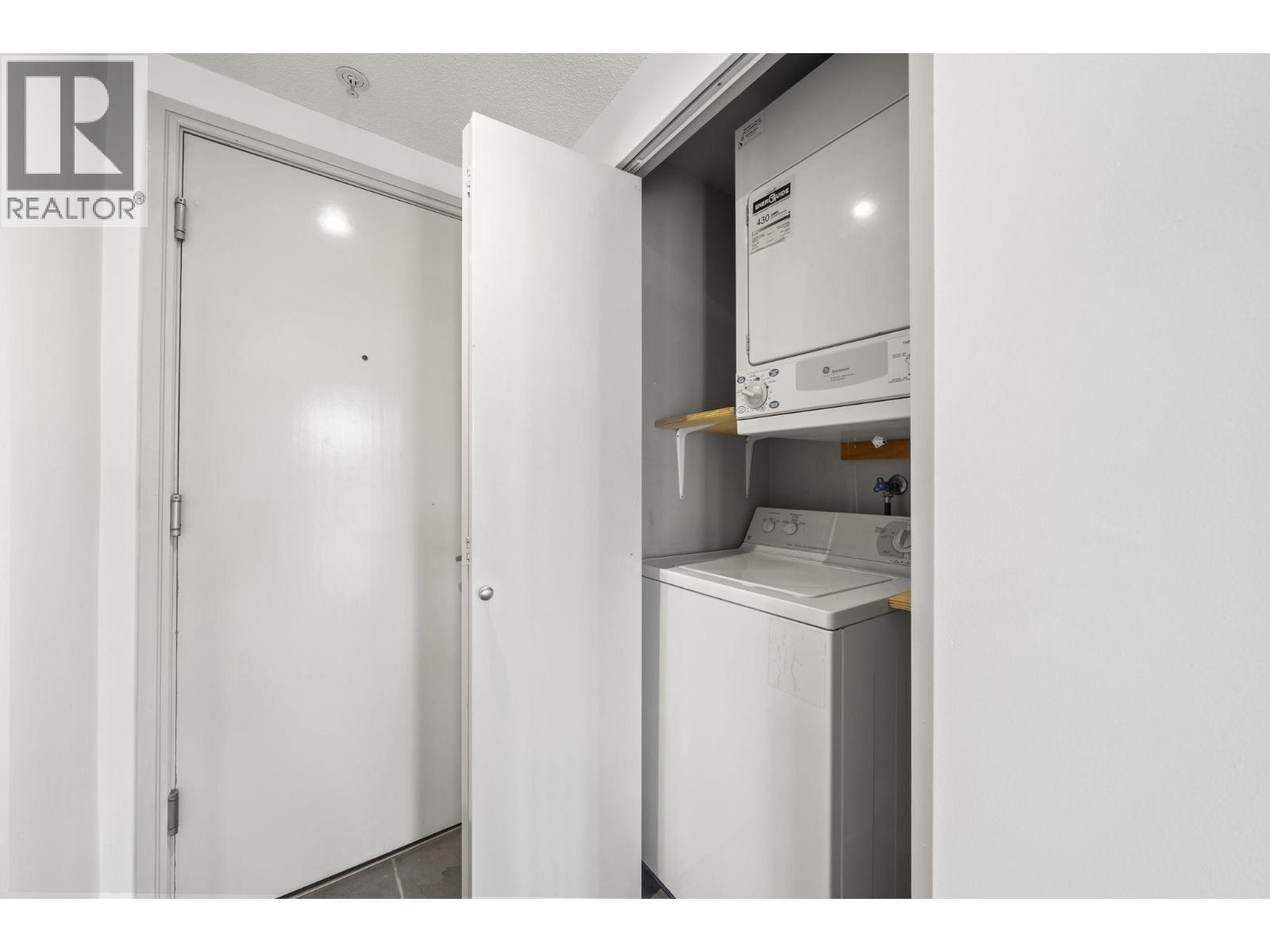 1807 1068 Hornby Street Property Photo 22
