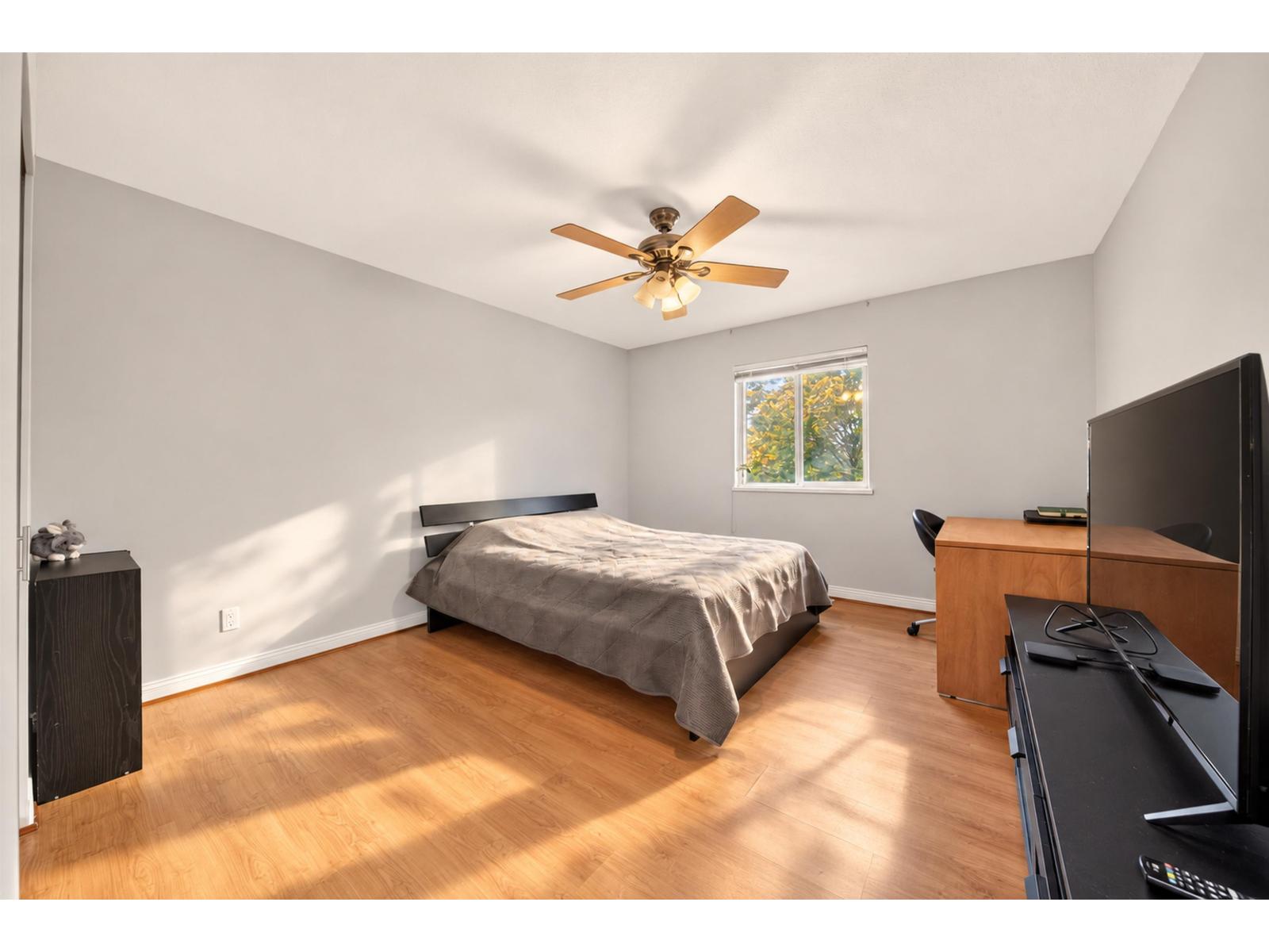 10462 Wiltshire Boulevard Property Photo 13