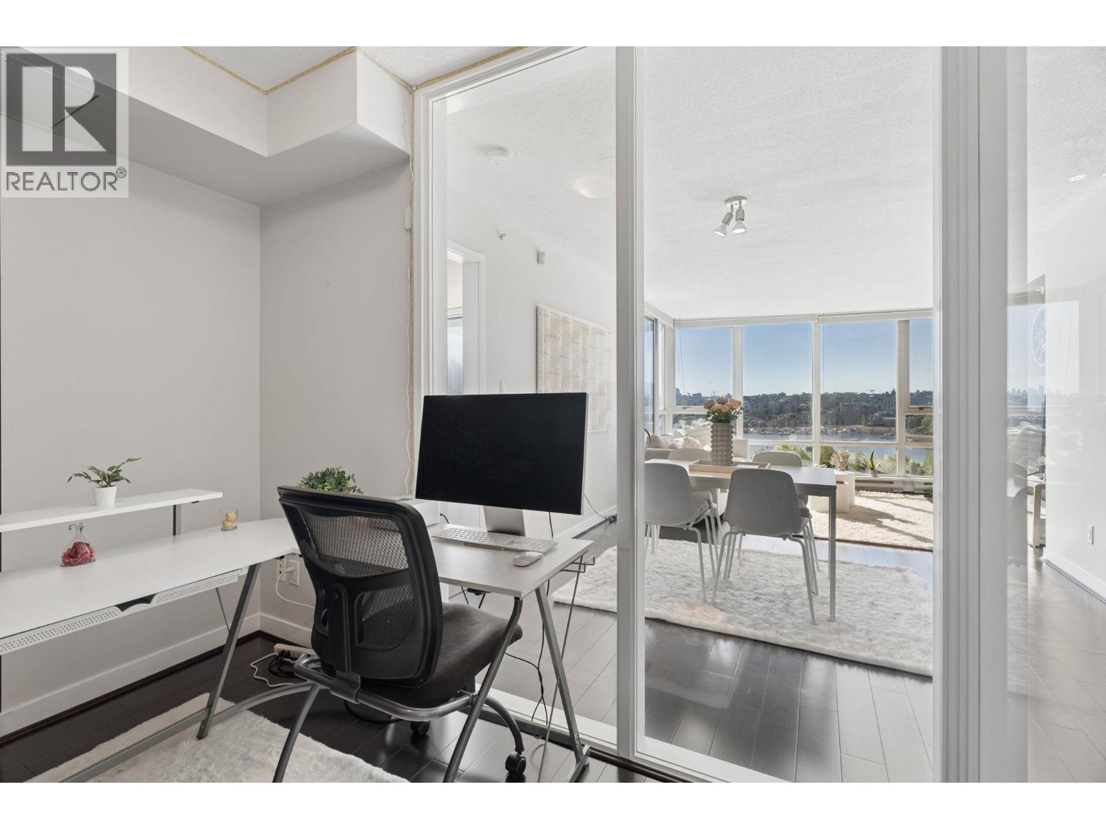 908 1408 Strathmore Mews Property Photo 5