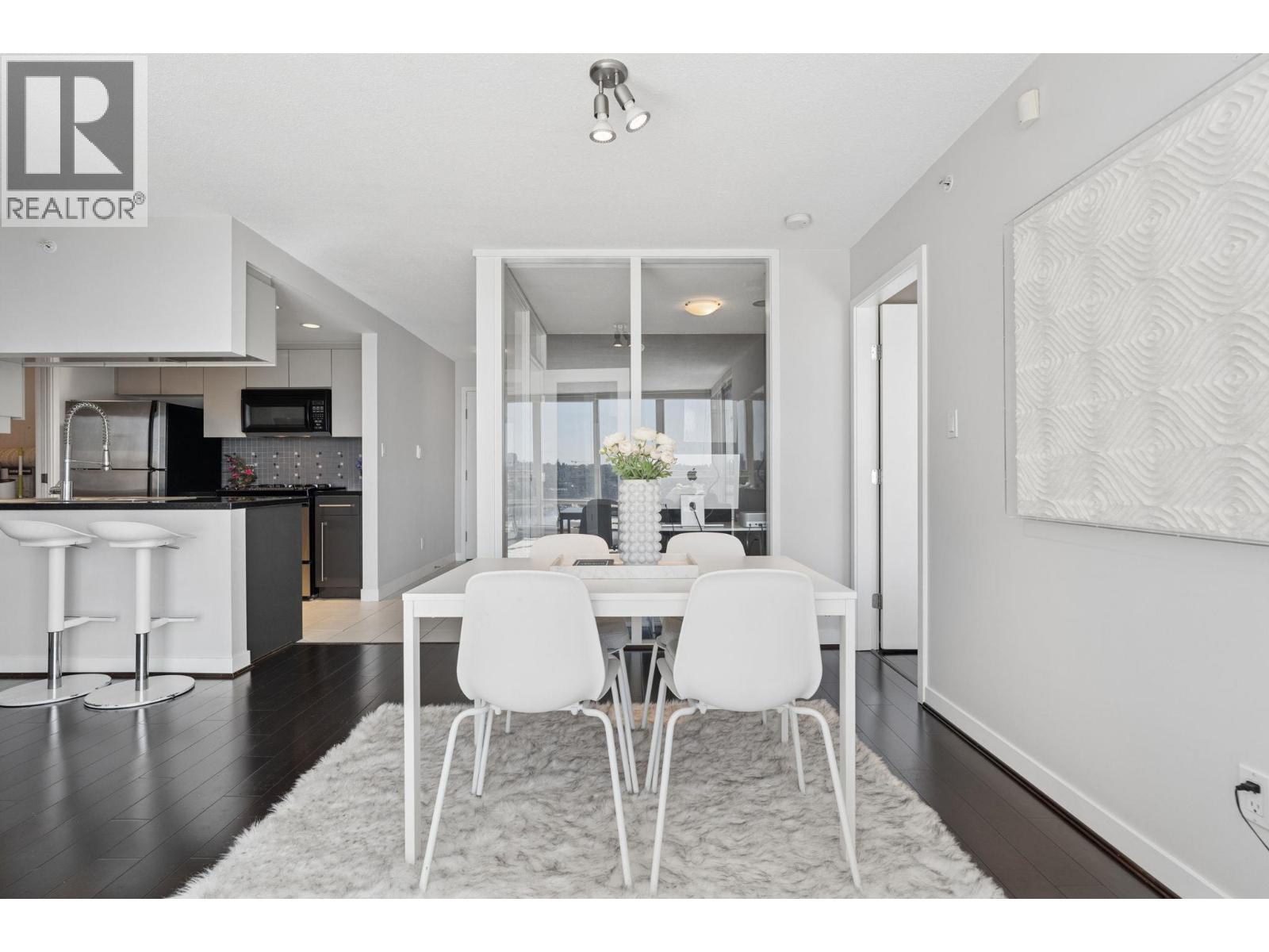 908 1408 Strathmore Mews Property Photo 12