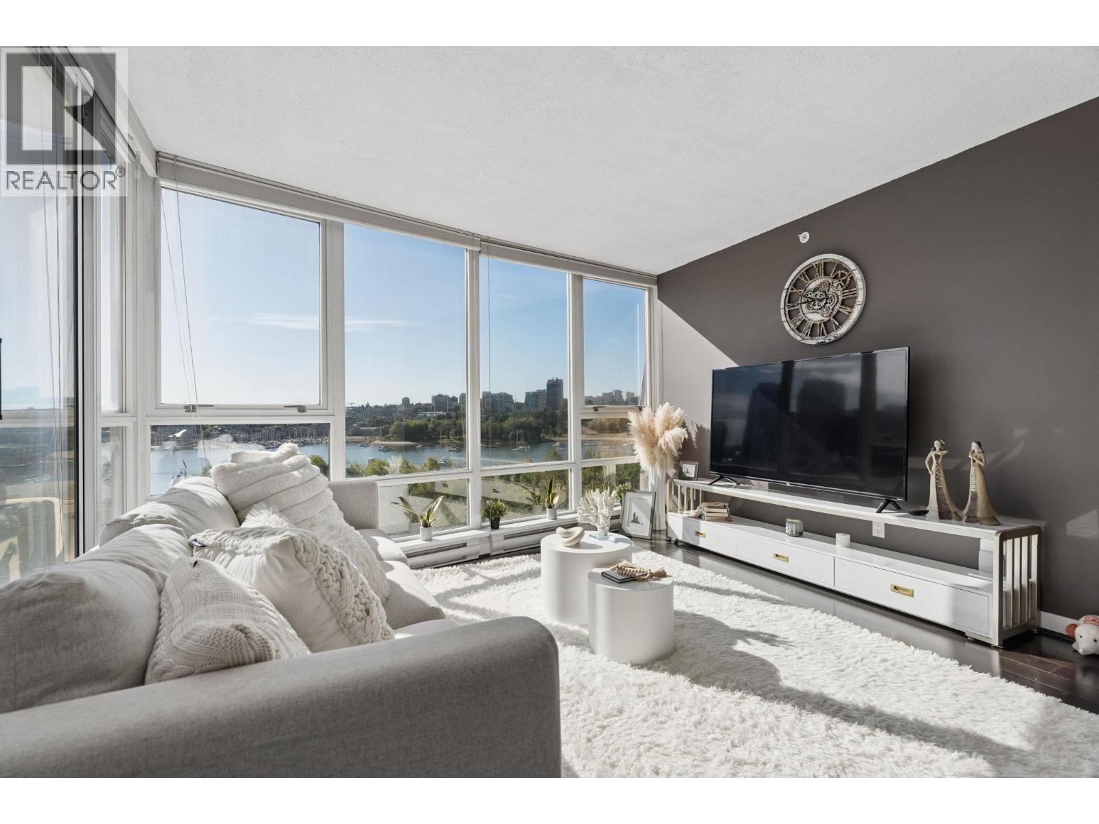 908 1408 Strathmore Mews Property Photo 17
