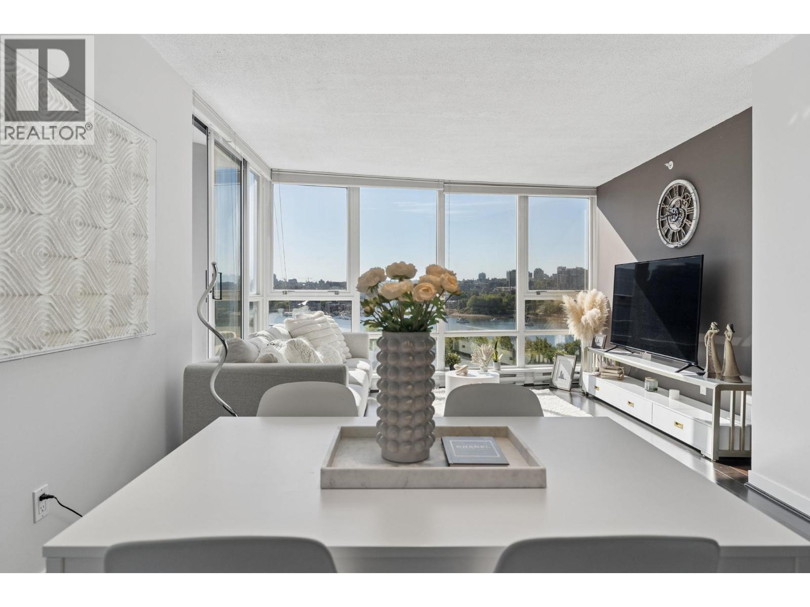 908 1408 Strathmore Mews Property Photo 27