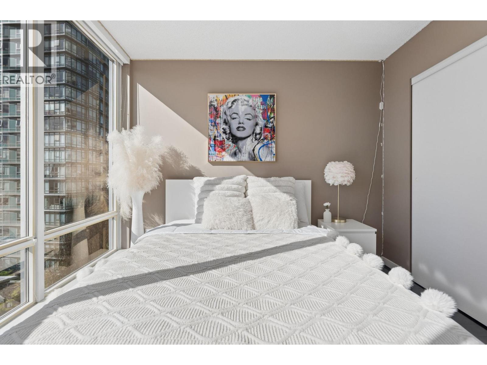 908 1408 Strathmore Mews Property Photo 34