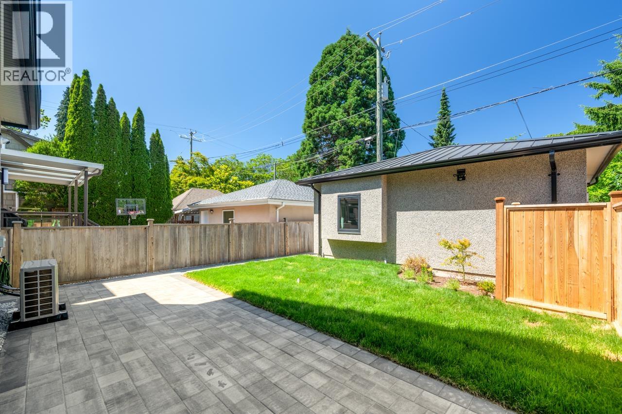 2 3771 W King Edward Avenue Property Photo 28