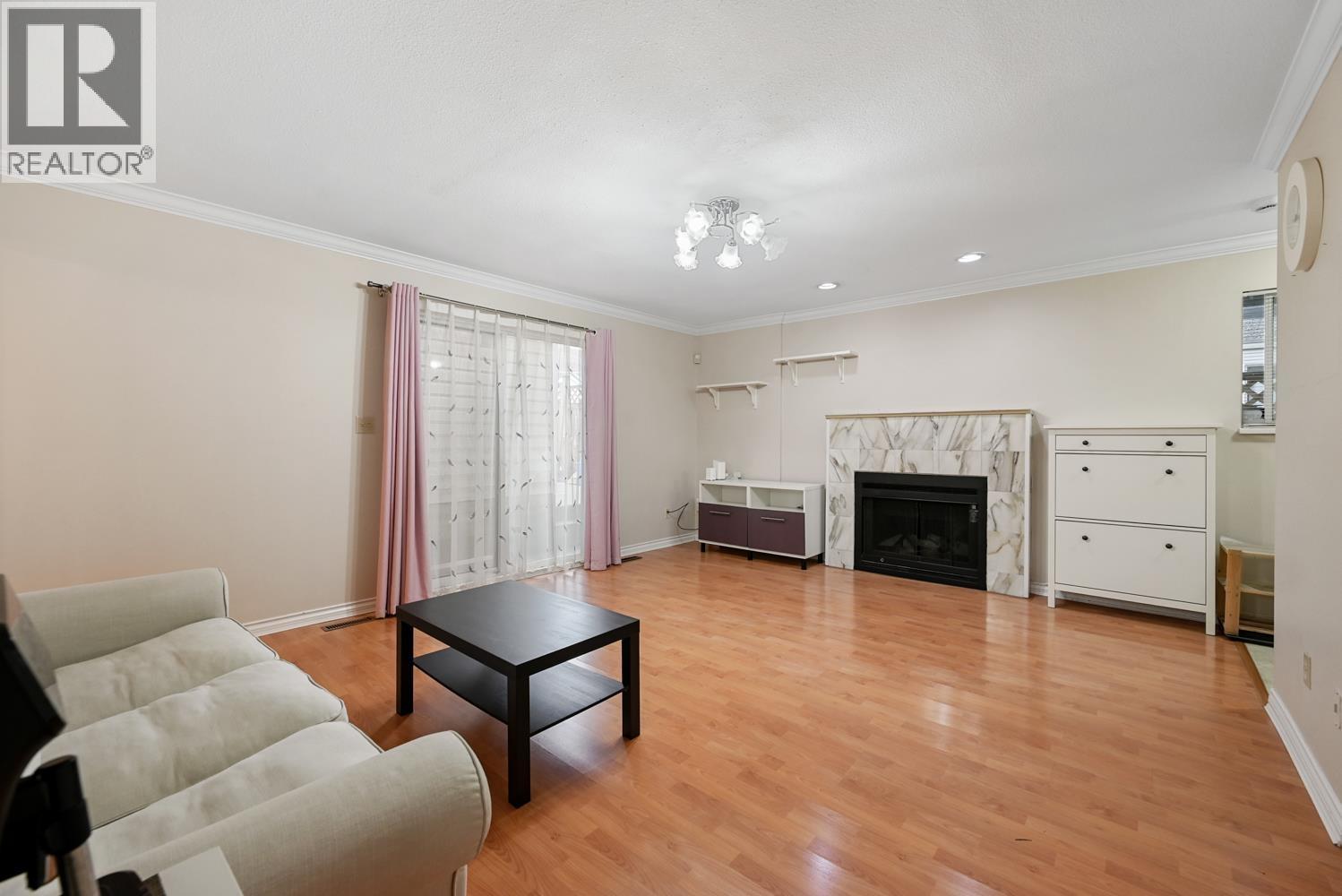 819 W 70th Avenue Property Photo 3