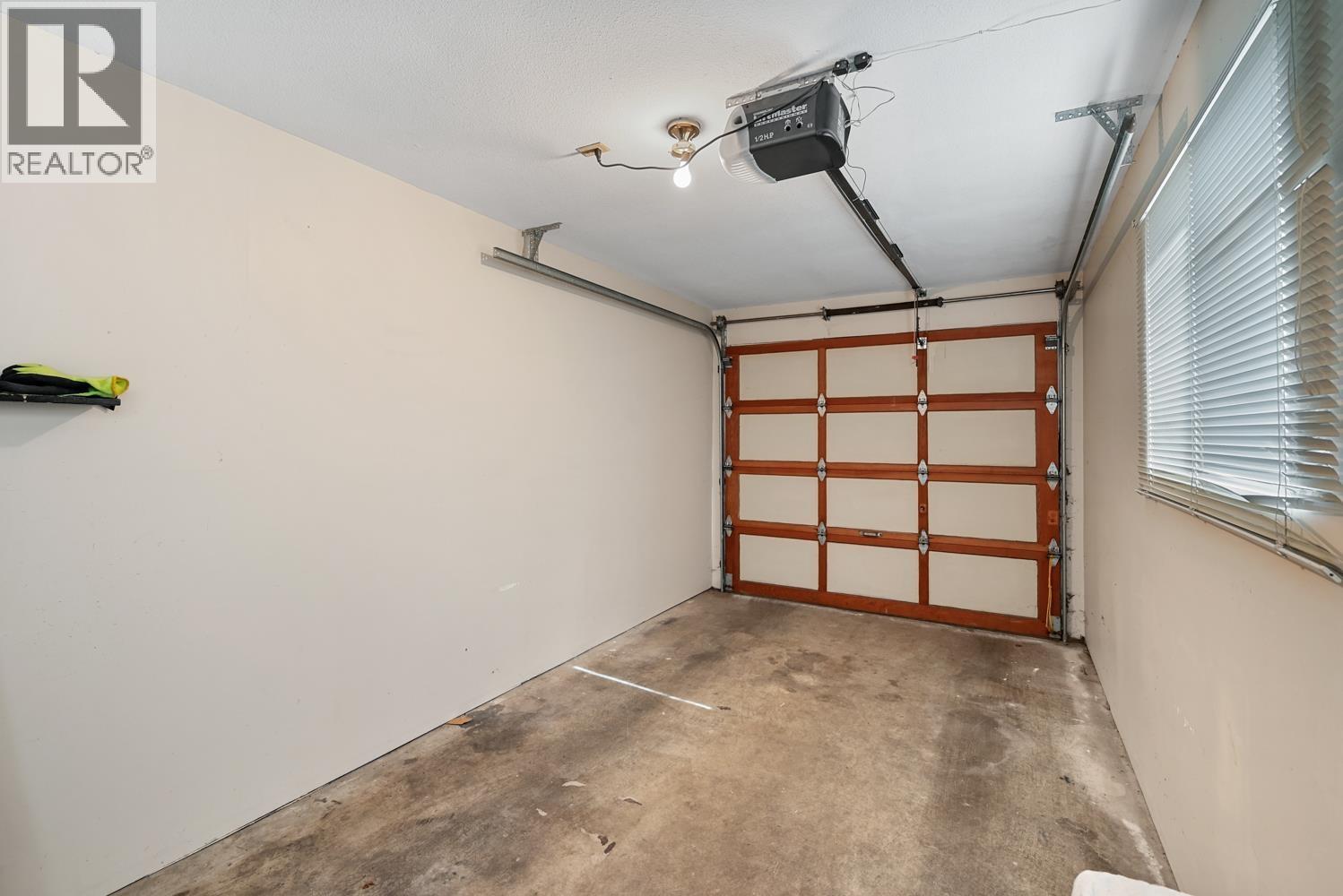819 W 70th Avenue Property Photo 27