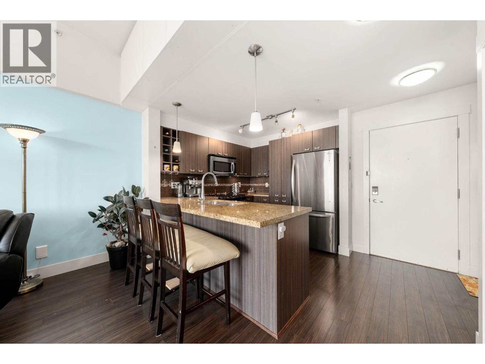 302 709 12th Street Property Photo 11