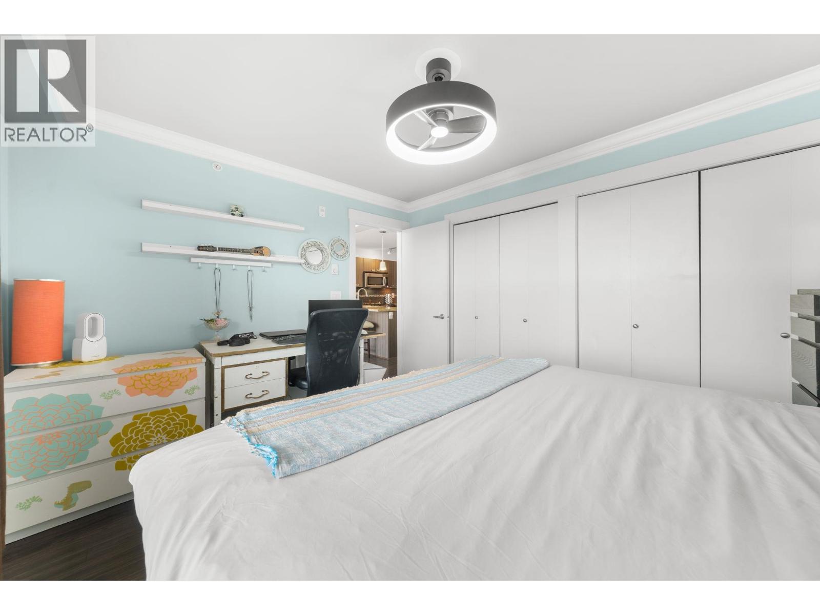 302 709 12th Street Property Photo 20