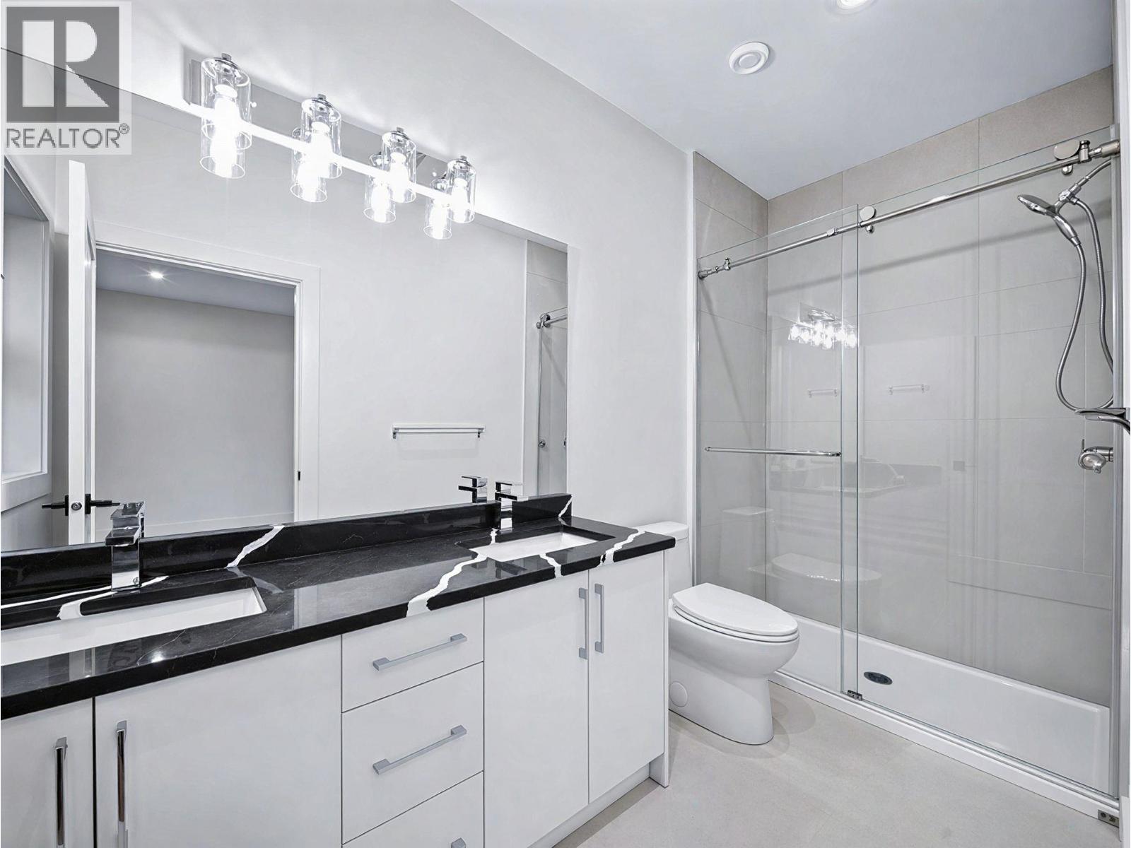 2 6989 Kerr Street Property Photo 10