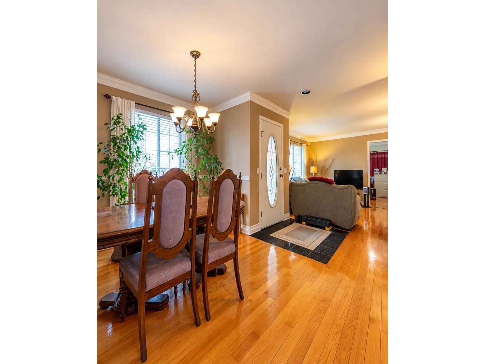16490 84a Avenue Property Photo 4