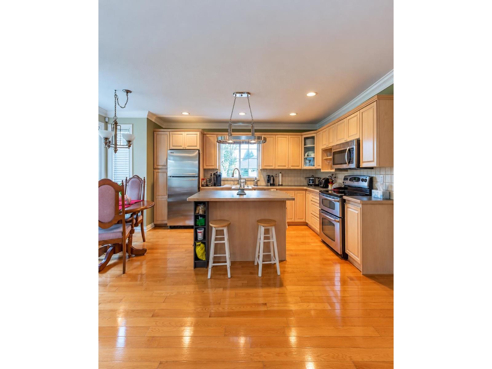 16490 84a Avenue Property Photo 7