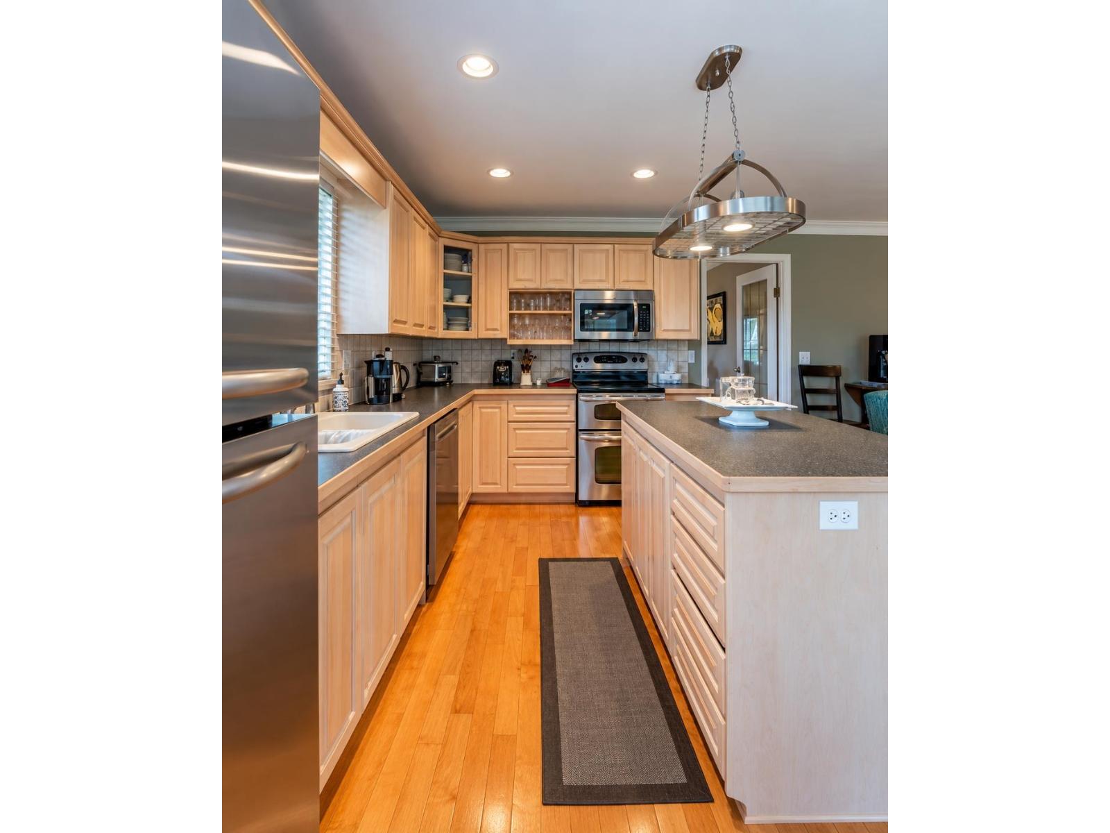16490 84a Avenue Property Photo 8