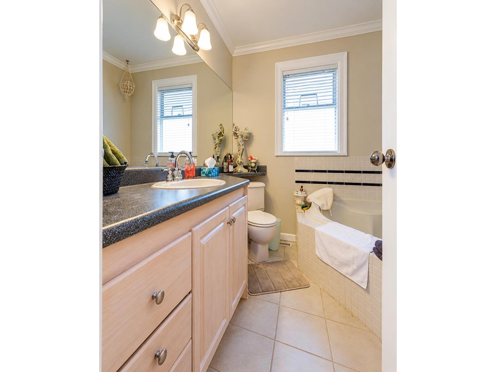 16490 84a Avenue Property Photo 11