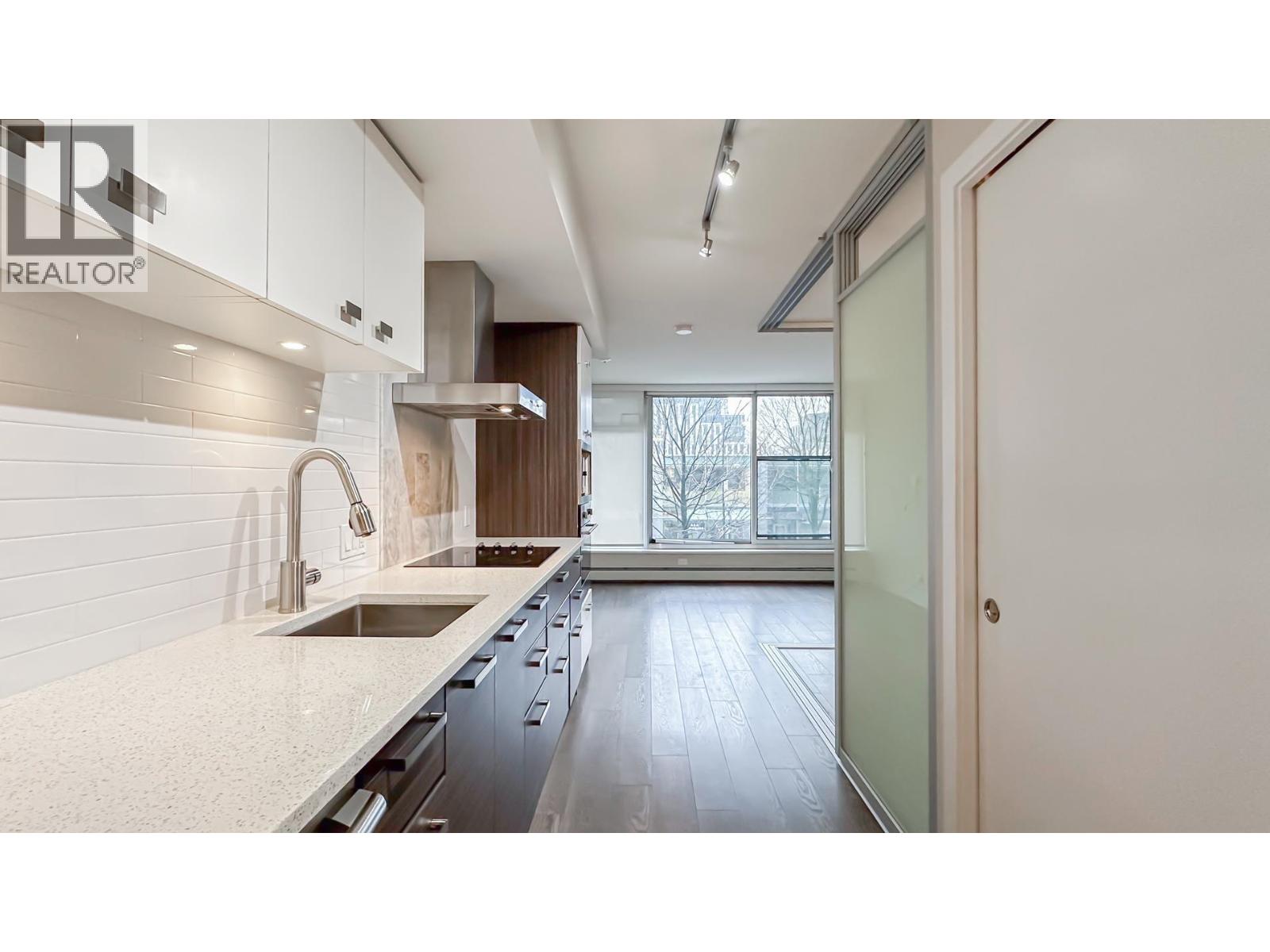 R3174037 Property Photo 2