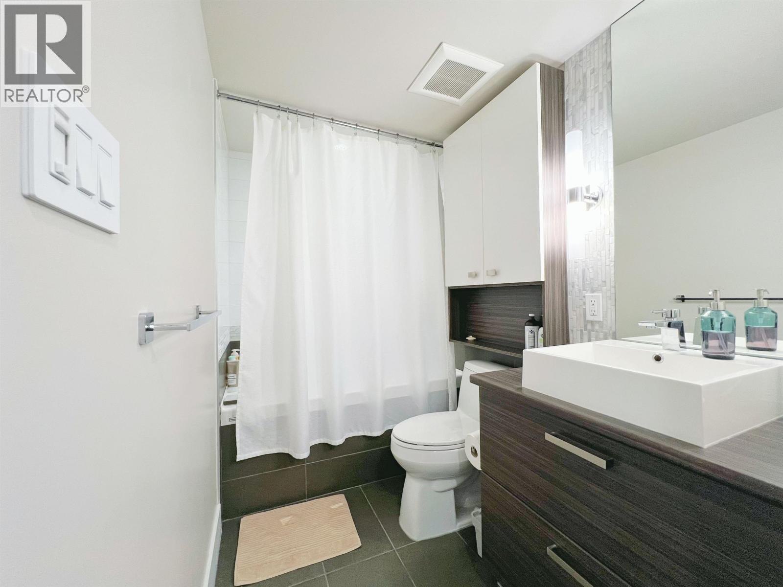 R3174037 Property Photo 3