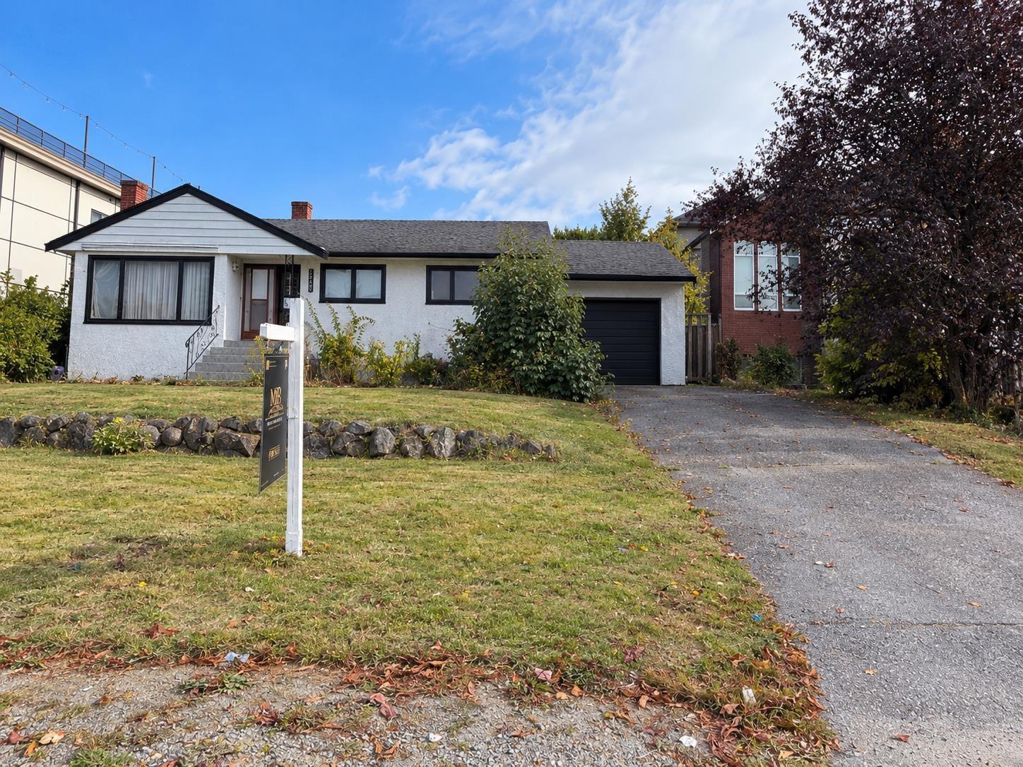 11160 135a Street Property Photo 2